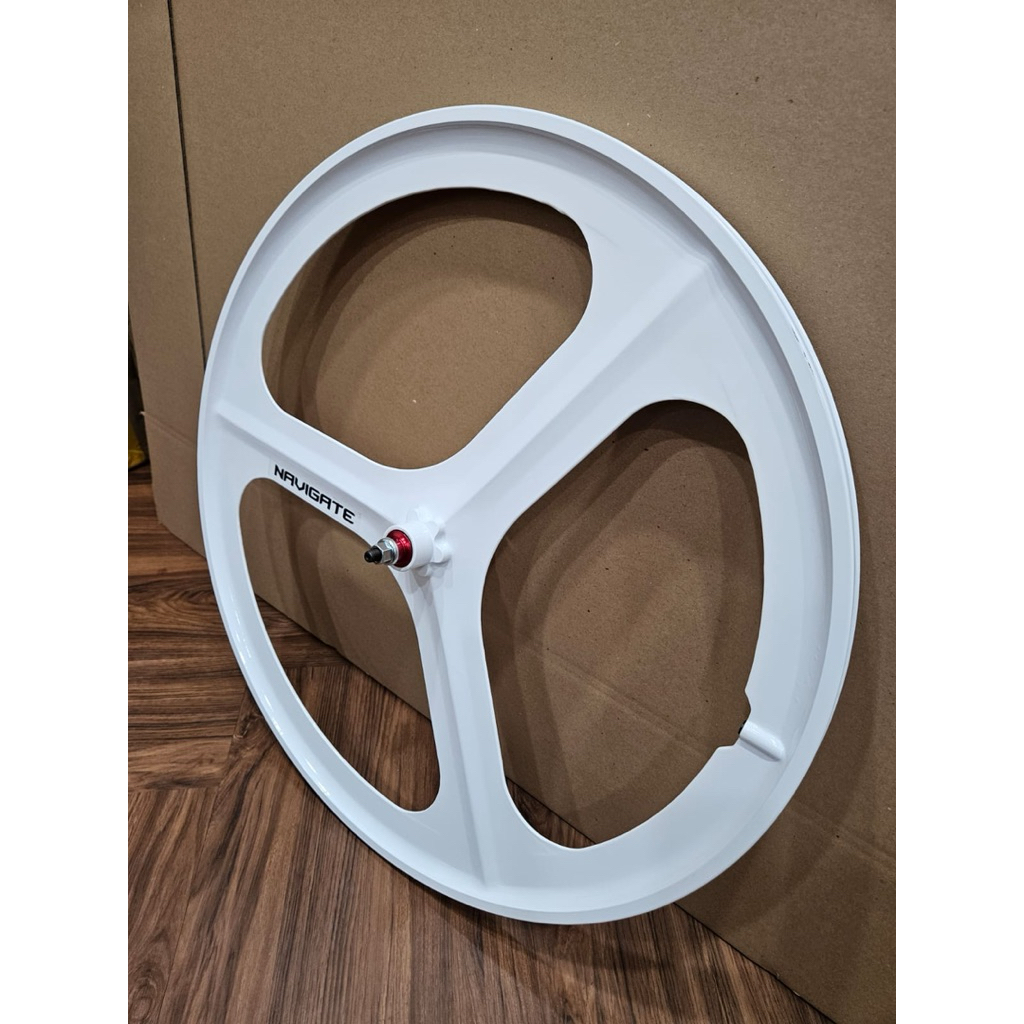 Wheelset Depan Navigate Trispoke Warna Putih Magnesium Alloy