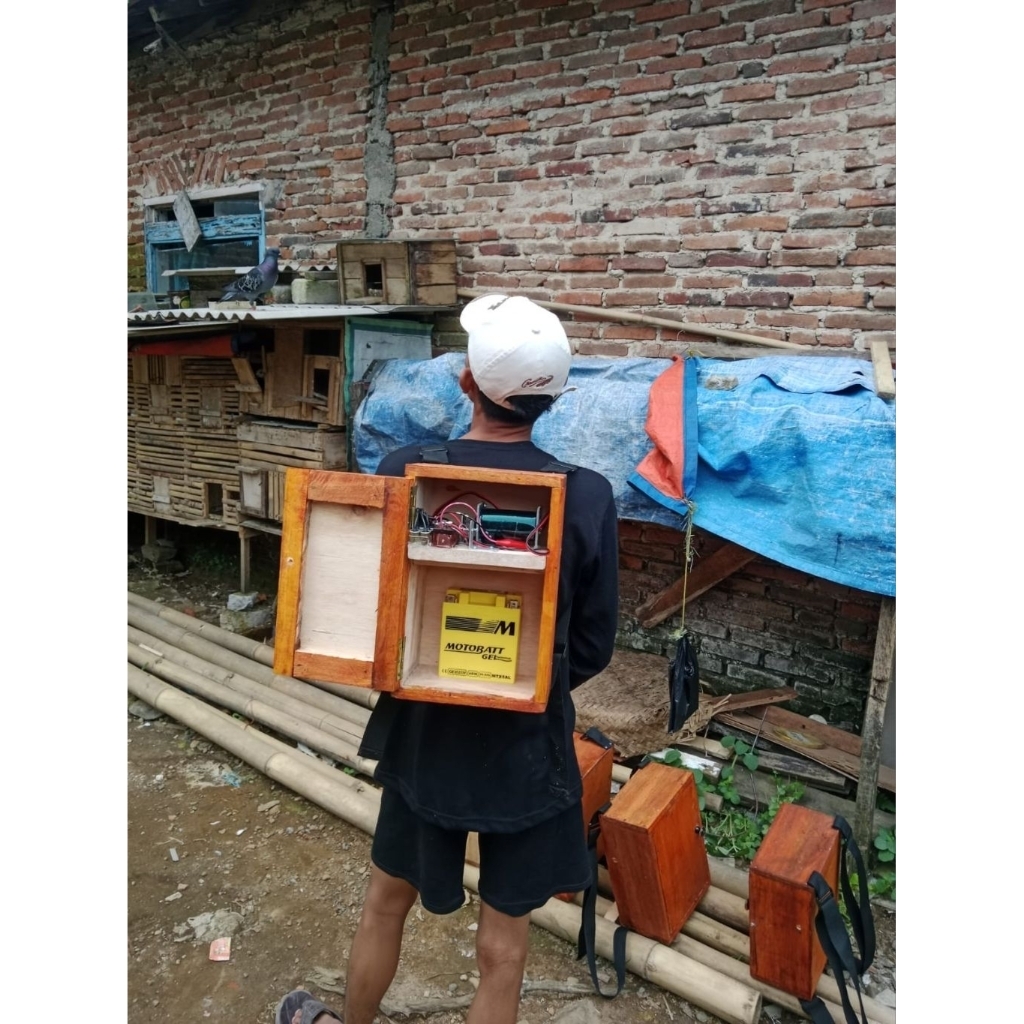Mesin Dan Set 1800 Watt Inverter Platina Baja Widia 4 Kondensor 12 Volt Dengan Box Kayu Kapasitas 45