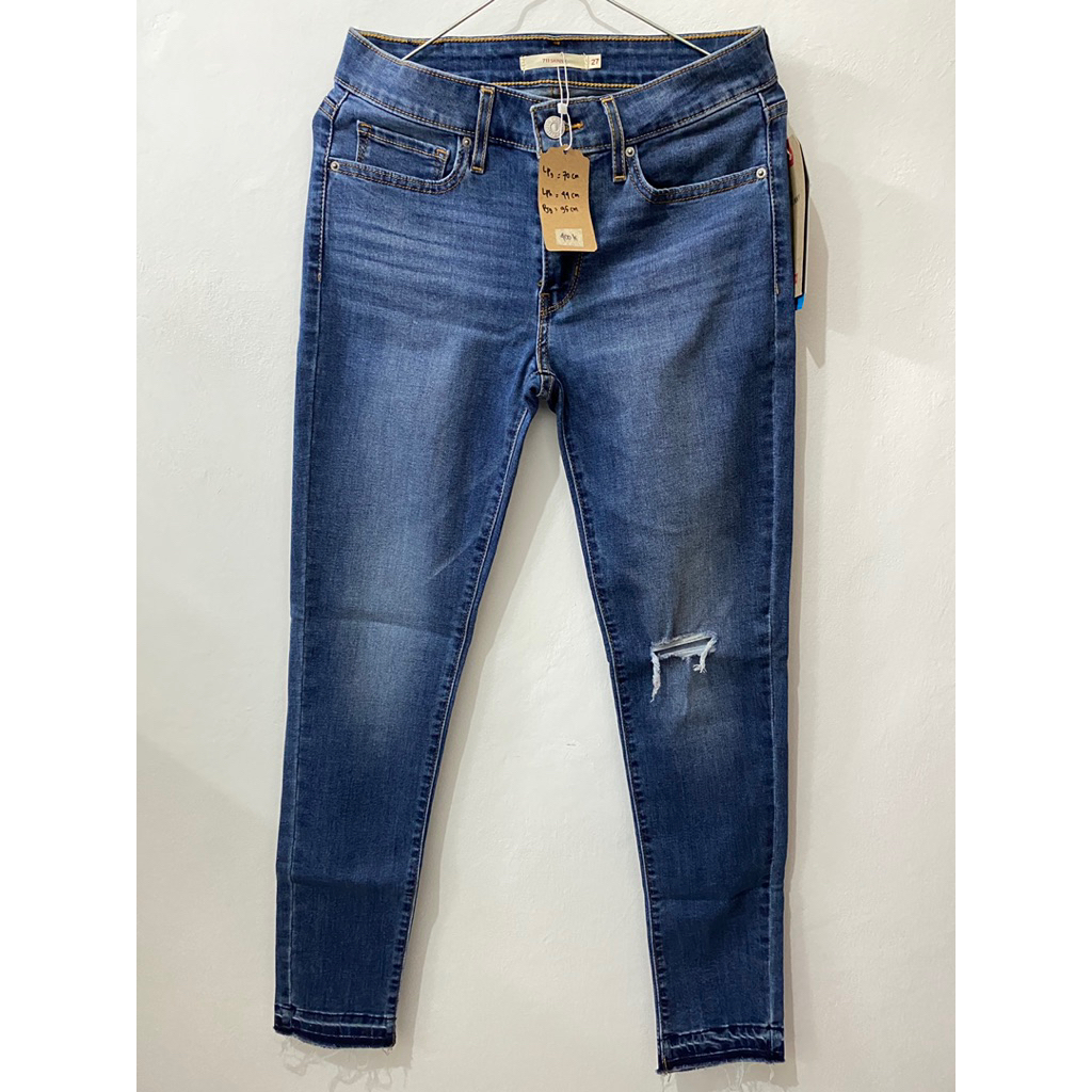 Levis jeans 711 skinny size 27