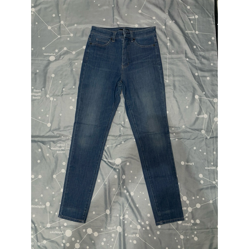 Jeans Wanita Uniqlo