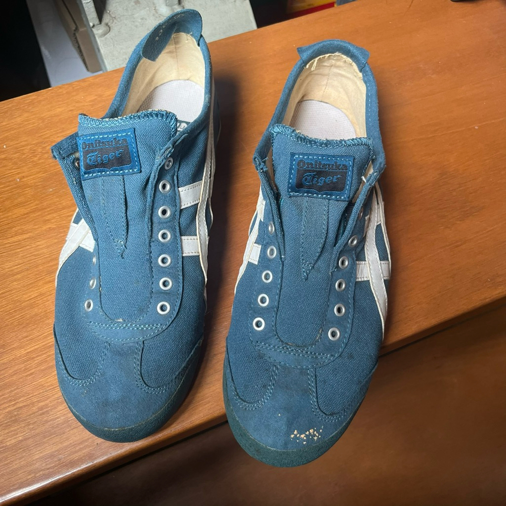Onitsuka Tiger Slip on