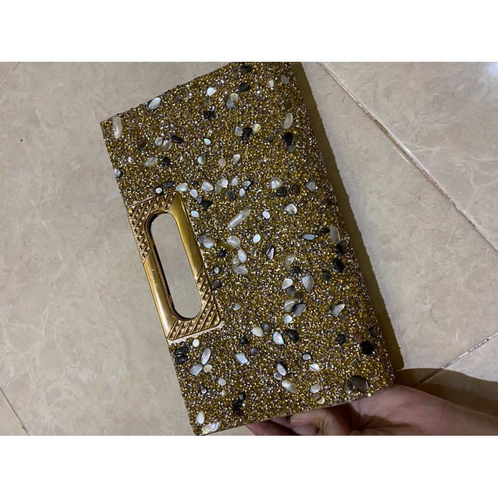 Preloved tas kondangan clutch gold