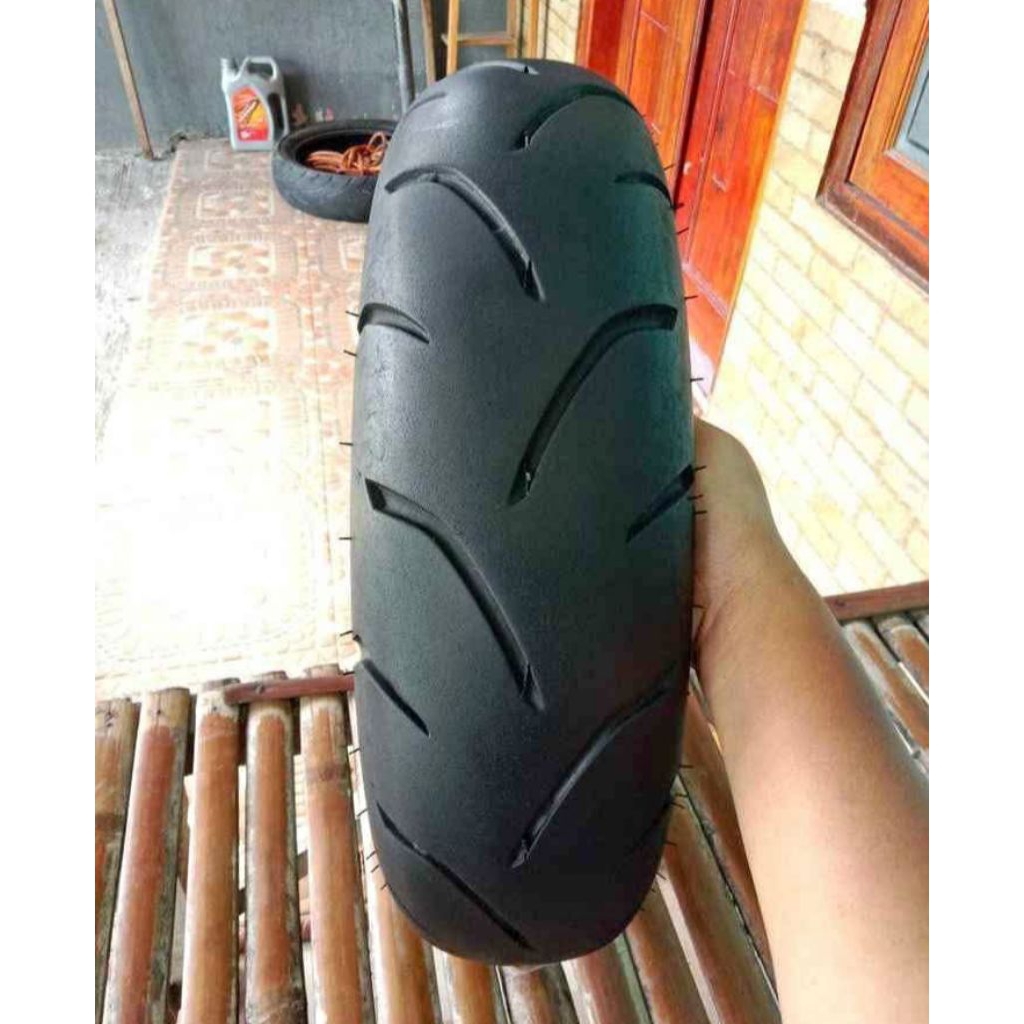 Ban Belakang Motor Yamaha NMAX