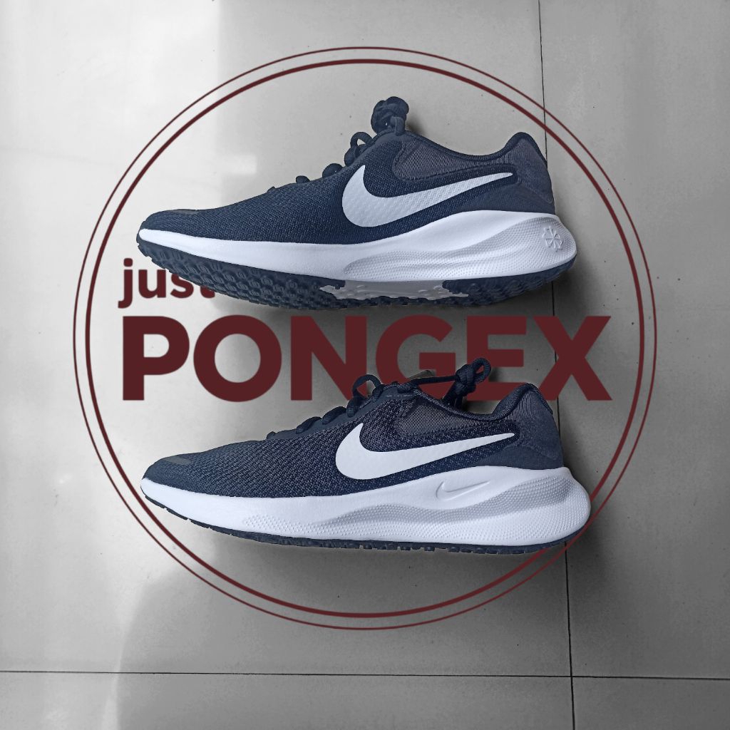 sepatu running revolution 7 black white original