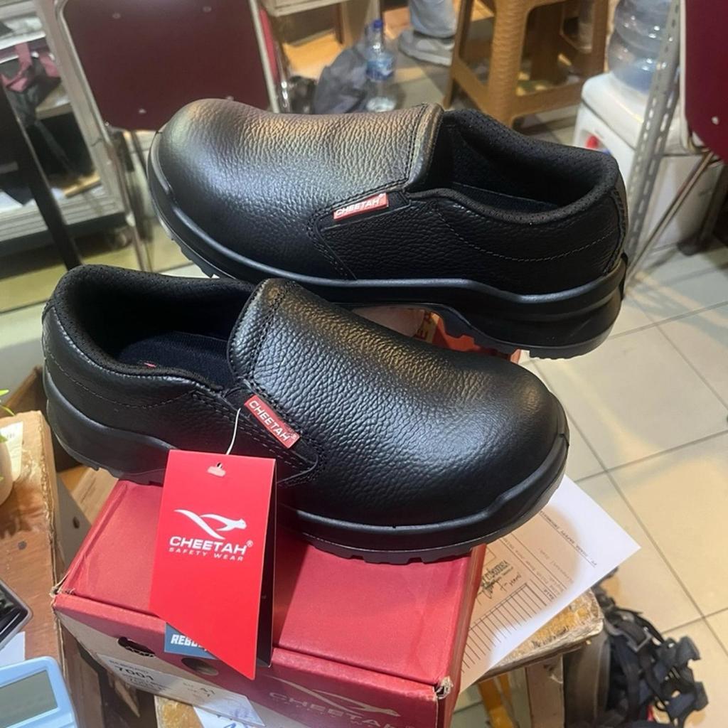 Sepatu safety Cheetah 7001 Hitam / Safety Shoes Cheetah Original