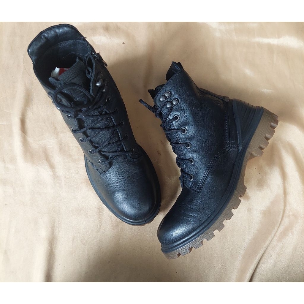Boots Ecco Tredtray W Black Zipper Side