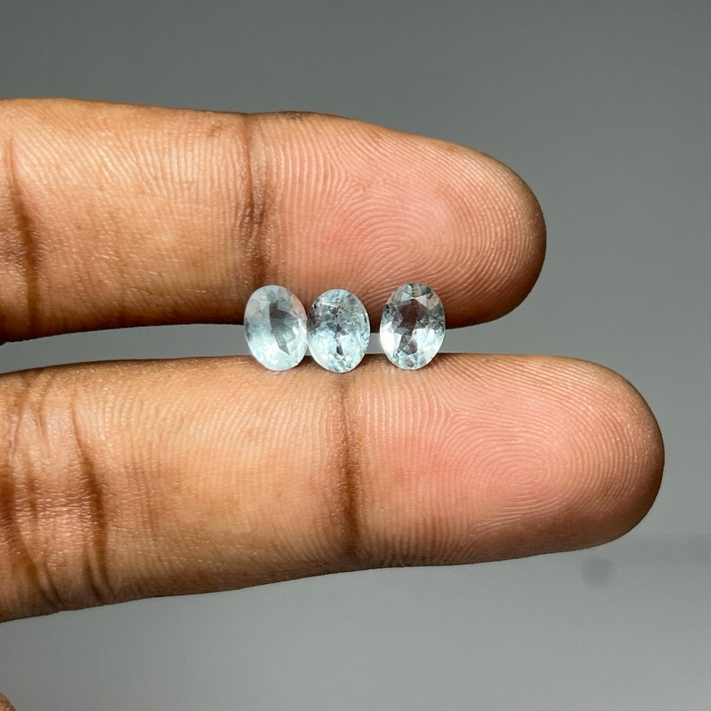 Natural Aquamarine beryl batu Aquamarine beryl ukuran kecil oval shape Aquamarine 3pcs