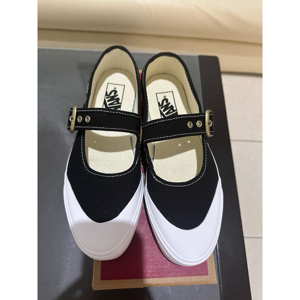 Vans Mary Jane Shoe NEW