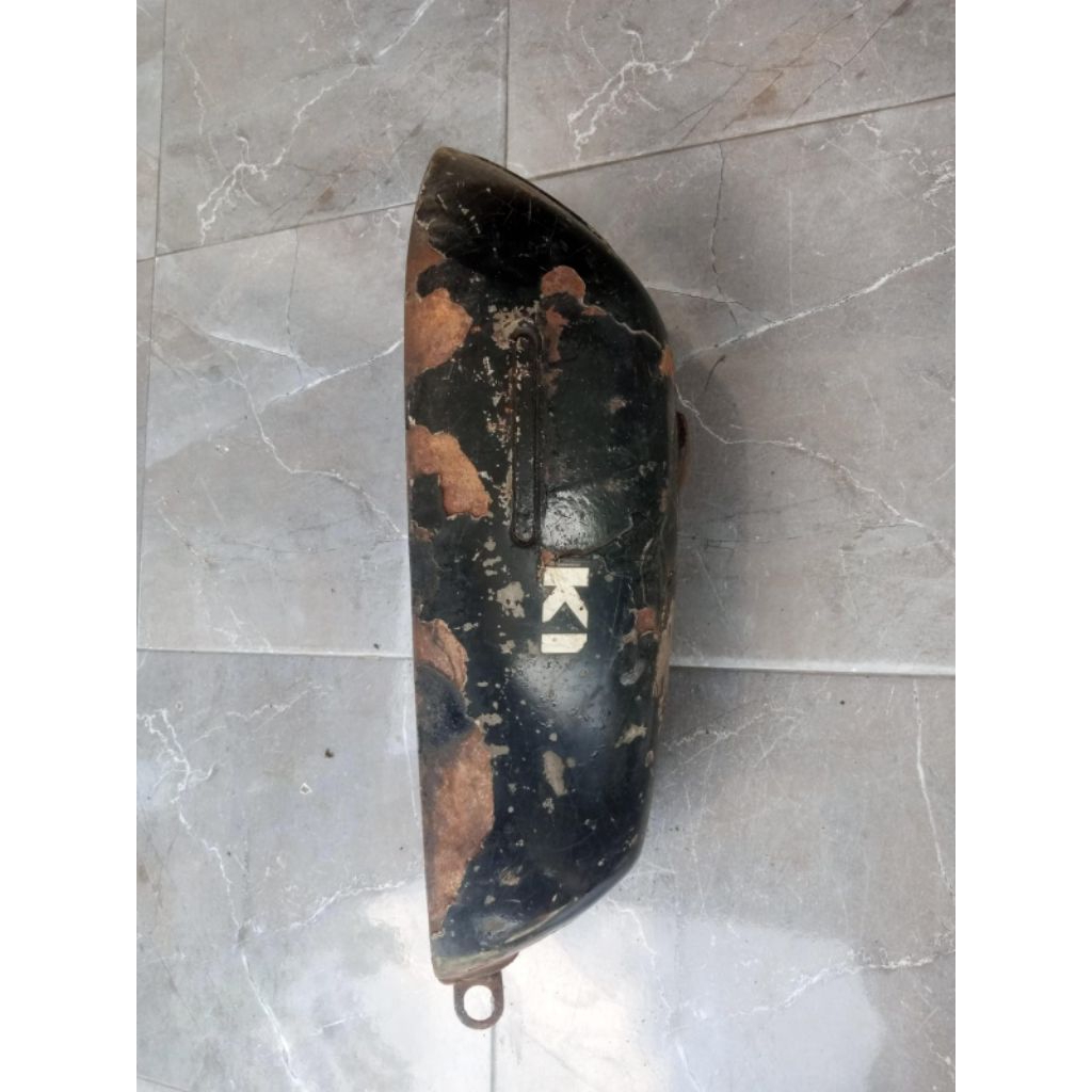 TANGKI SUZUKI A100 TAHUN TUA ORIGINAL BEKAS
