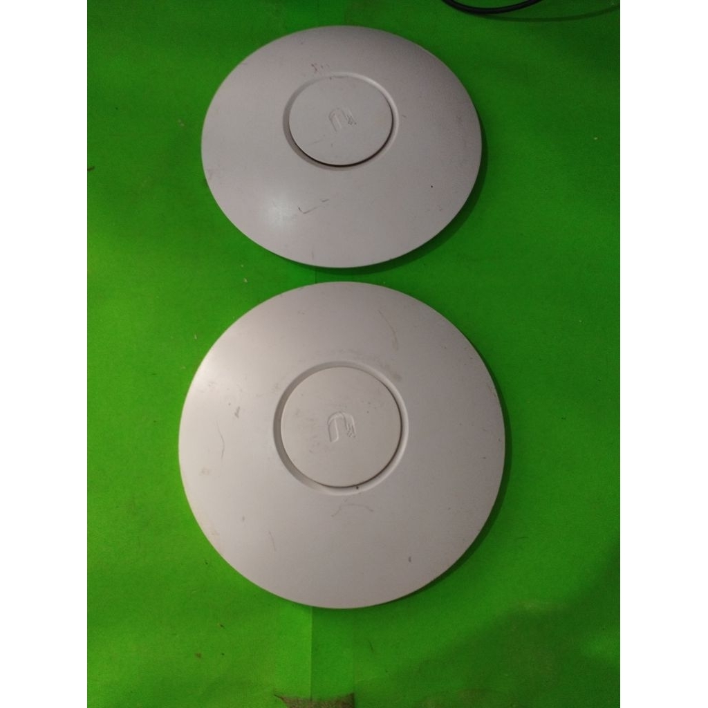 UBIQUITI UNIFI AP ACCESS POINT NIRKABEL