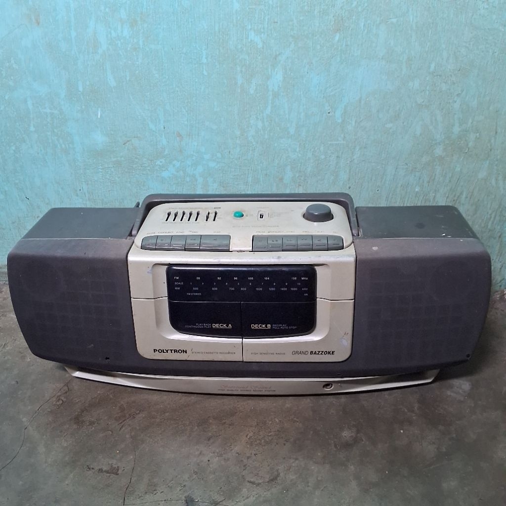 Polytron grand bazzoke radio tape