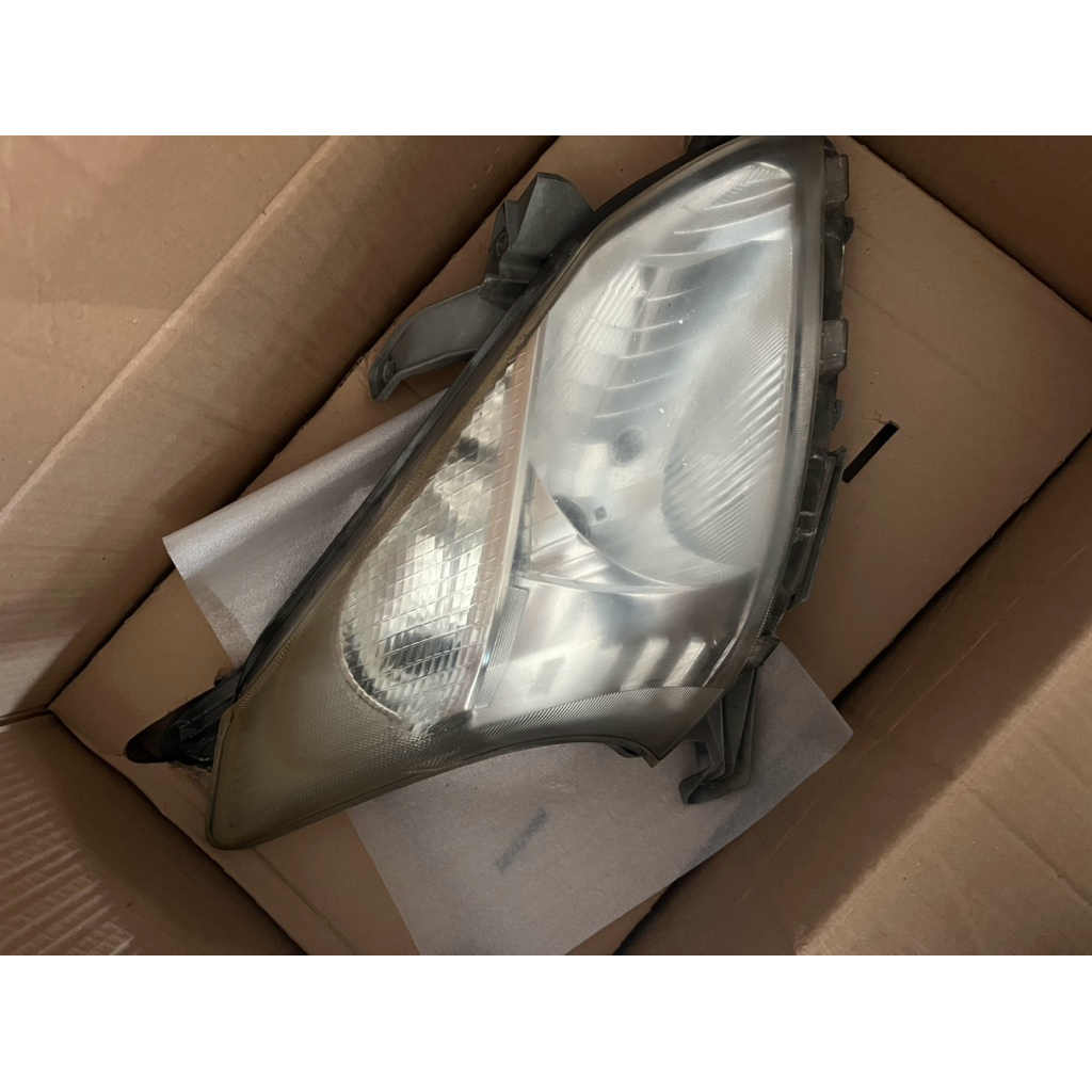 lampu mobil Honda Avanza second