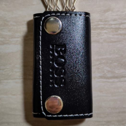 Dompet STNK Hugo Boss Gantungan Kunci Mobil Motor