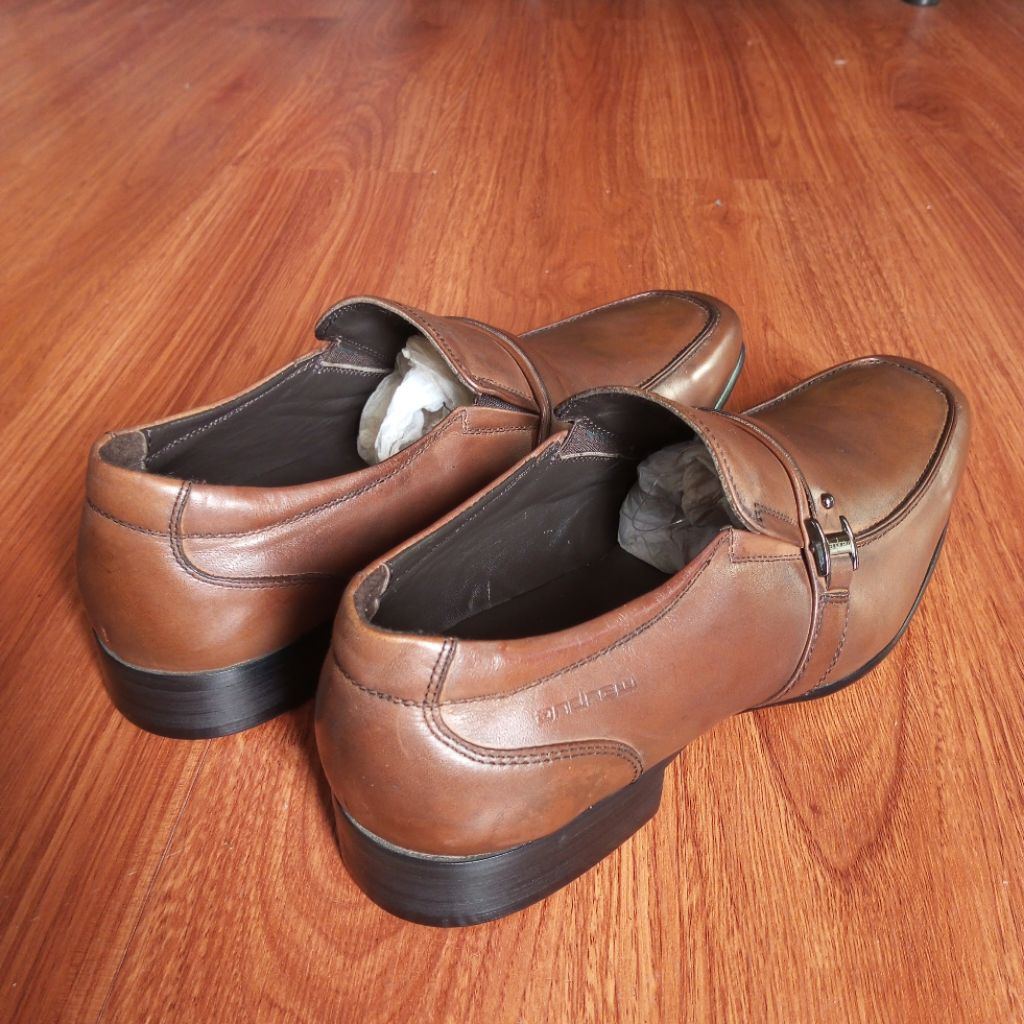 PRELOVED SEPATU ANDREW PANTOVEL