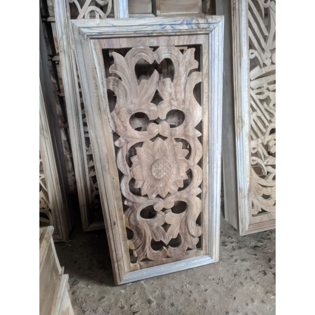 loster ukir kayu jati, ventilasi udara rumah