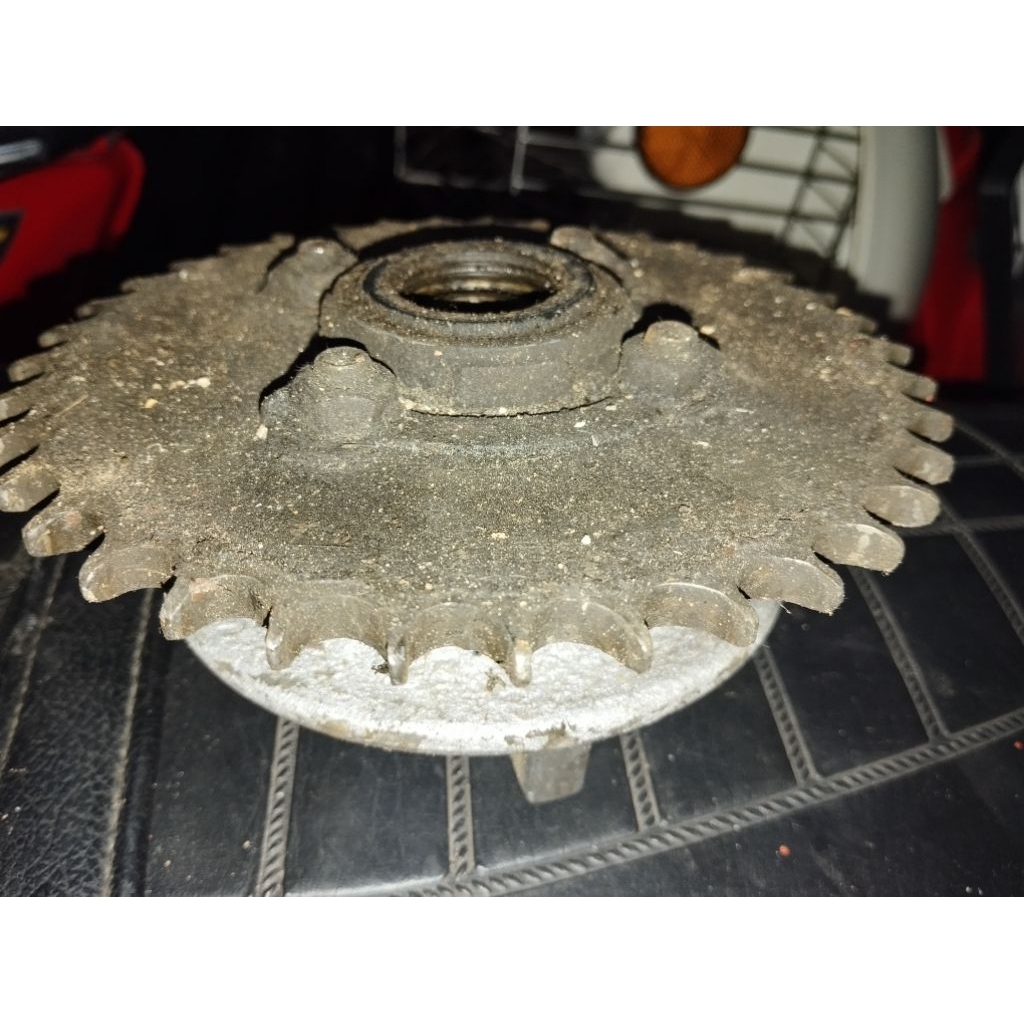 Hub gear belakang suzuki A 100 econos original