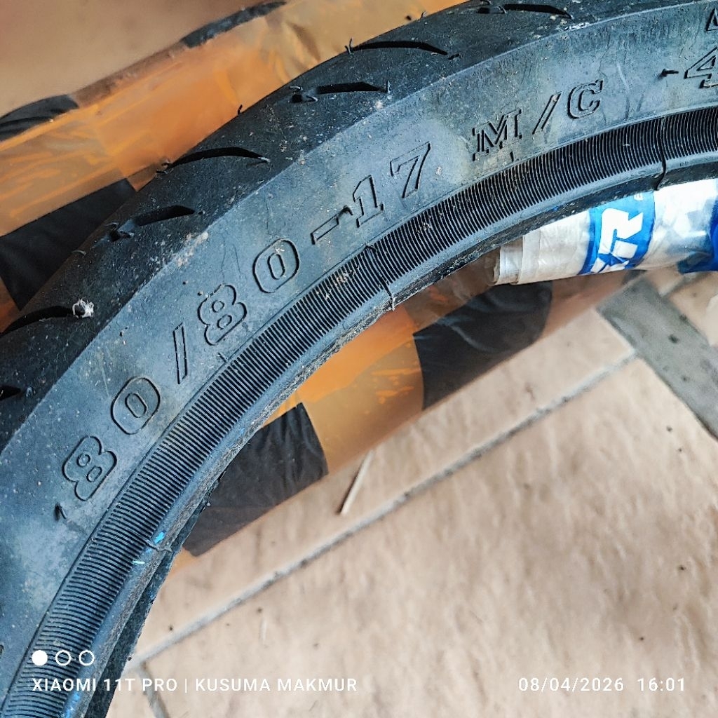 Ban luar FKR 80/80-17 41P RS800. FKR
