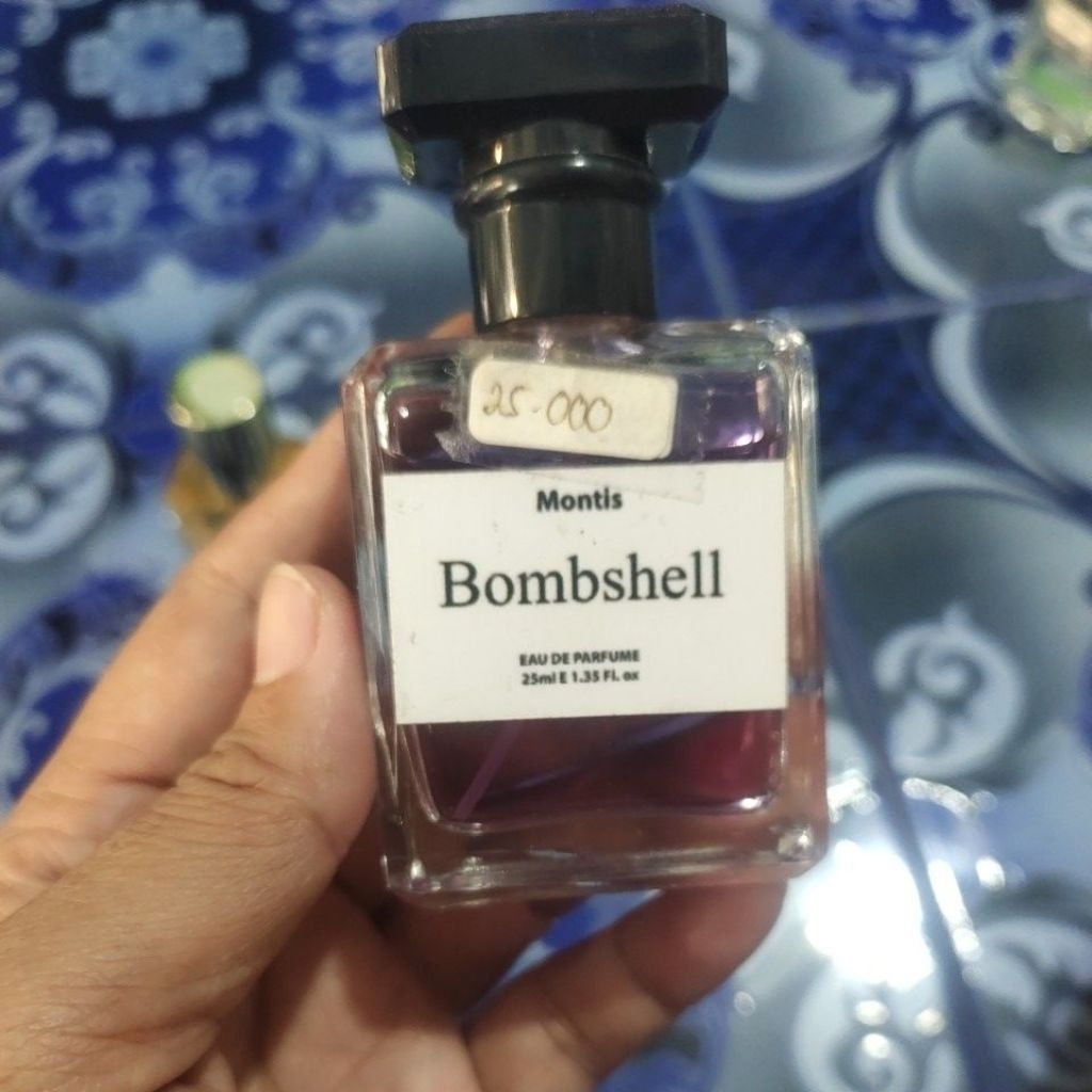 Montis Bombshell