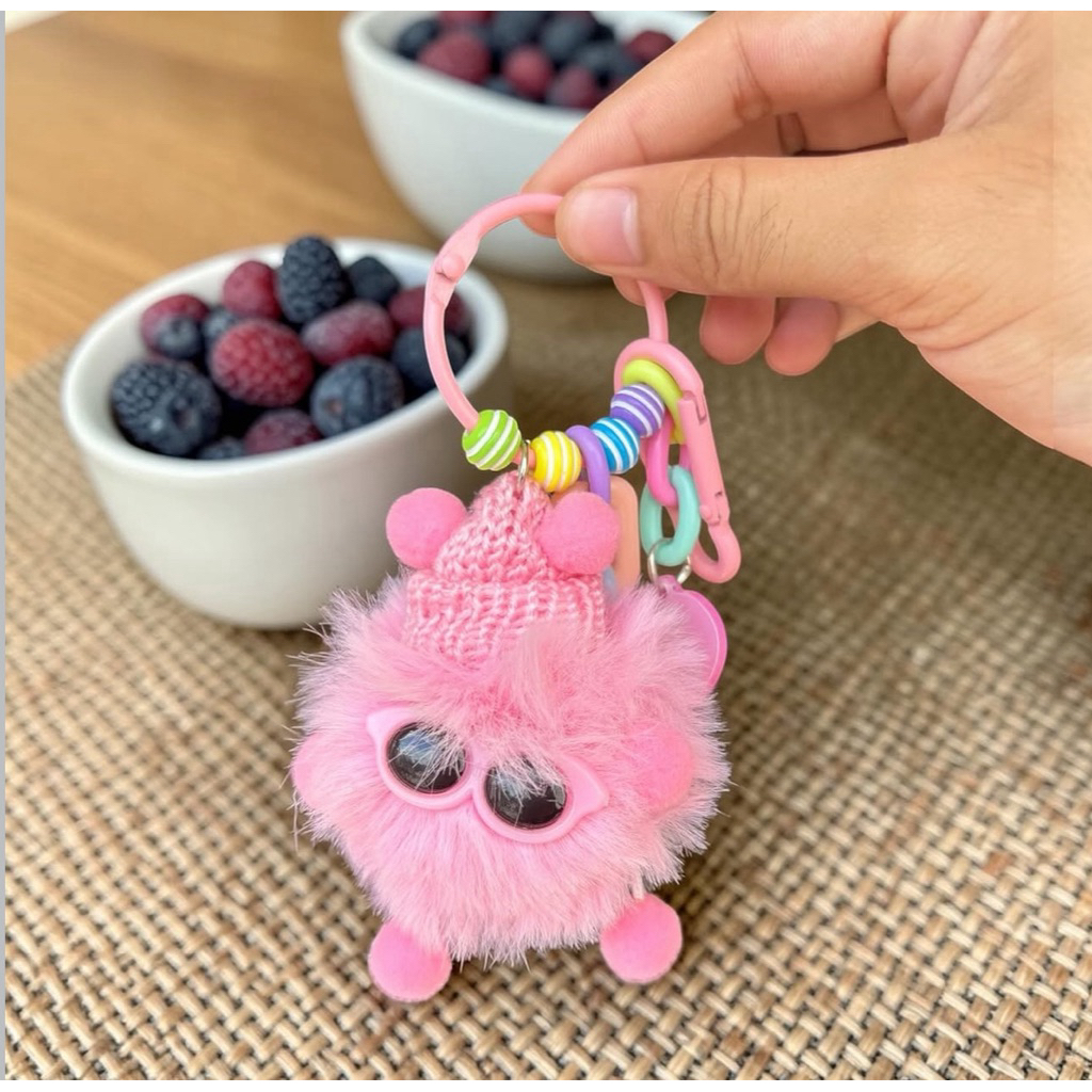 pom pom glasses pink fushia | ganci gantungan tas aksesoris chain case