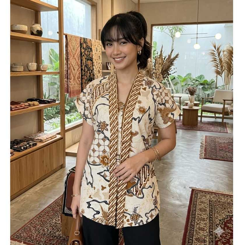 Atasan Batik Wanita / Blus Batik Leher  V MIRABEL