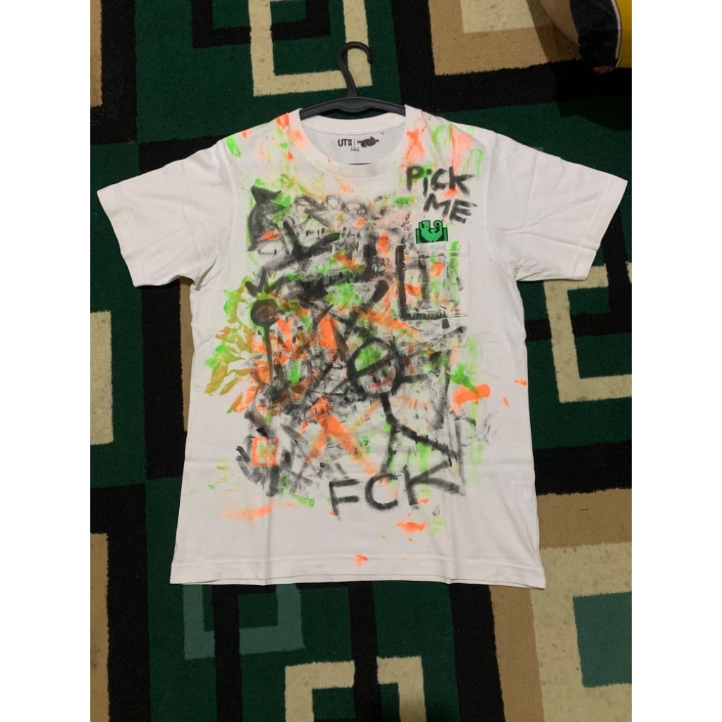 kaos uniqlo x monster Hunter
