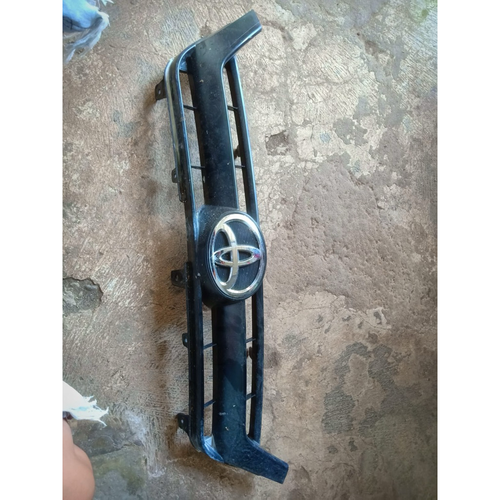 Grill honda Yaris