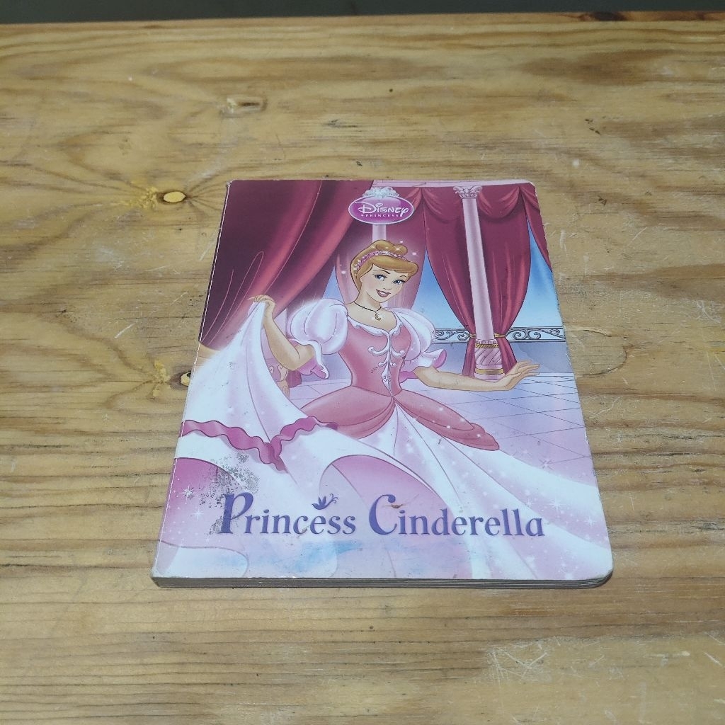 Buku Disney Princess Princess Cinderella
