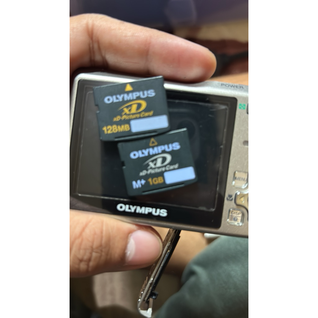 Olympus Stylus 710 + 2 Olympus SD Card