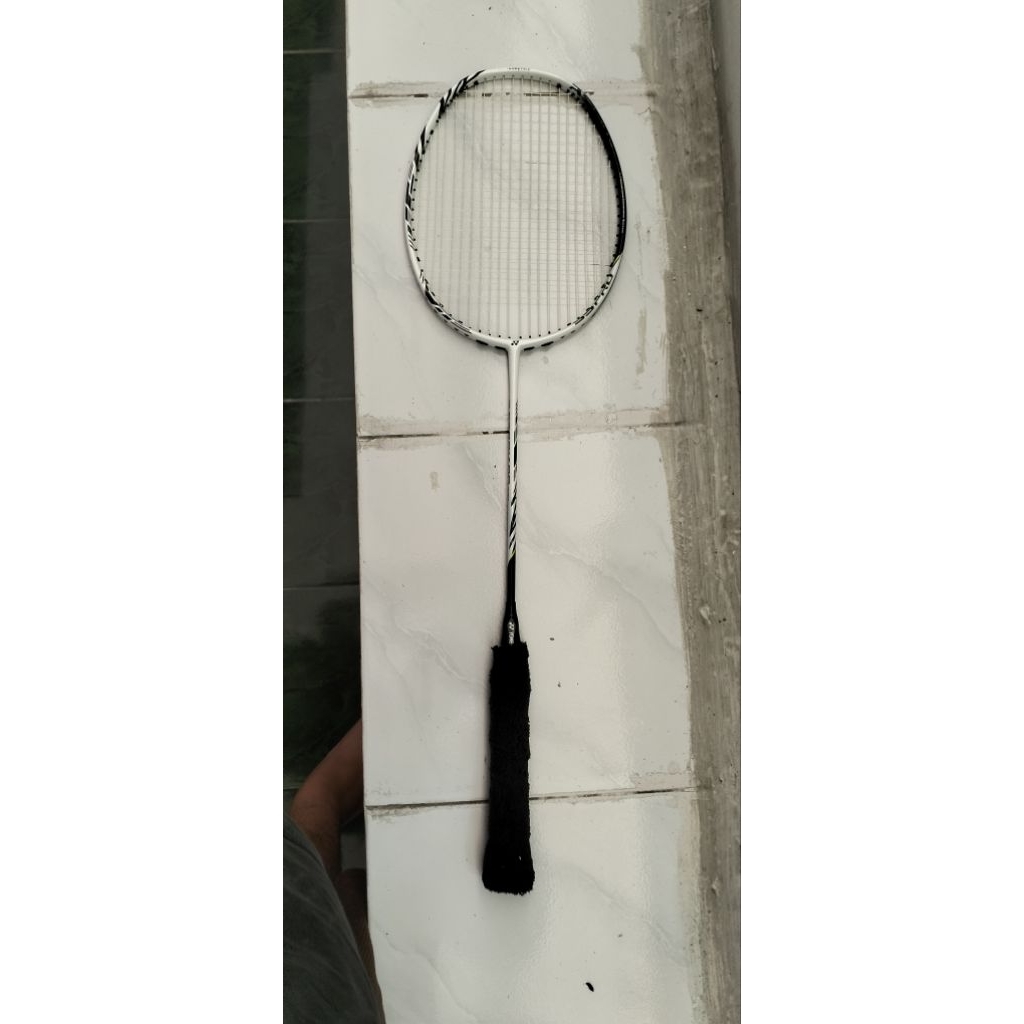 Raket Yonex Astrox 99 Pro