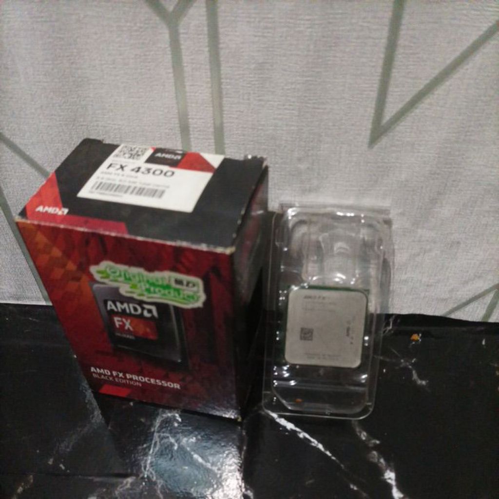 AMD FX 4300 3,8GHz AMD FX 4-Core 8.0 MB Cache Black Edition