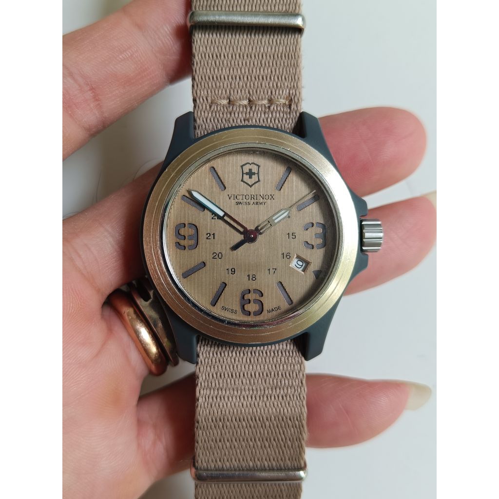 Victorinox SwisArmy nato strap original bekas bagus normal semua siap pakai sangat mewah