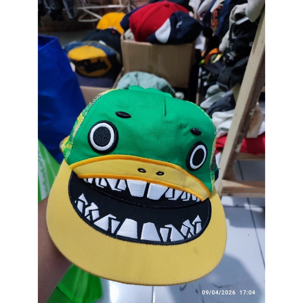 topi elstinko dewasa