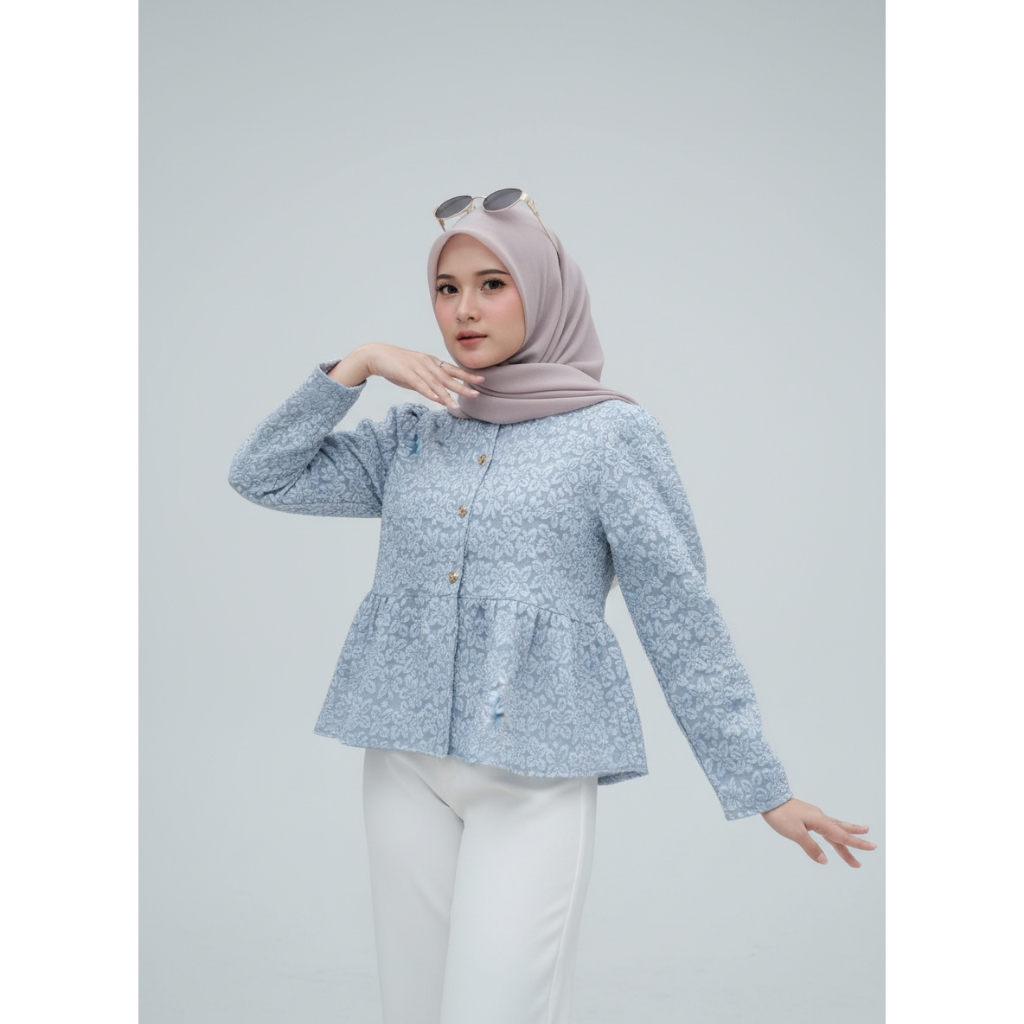 Trendy- Kiana Blouse Flower Blouse Jacquard Atasan Peplum Lengan Panjang Korean Look Motif Bunga