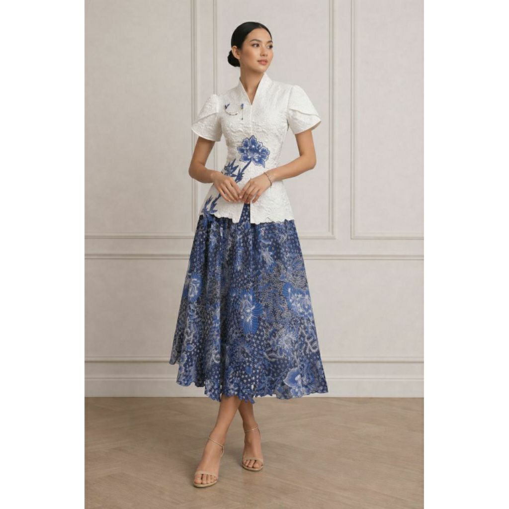 Biru Putih Kebaya Batik