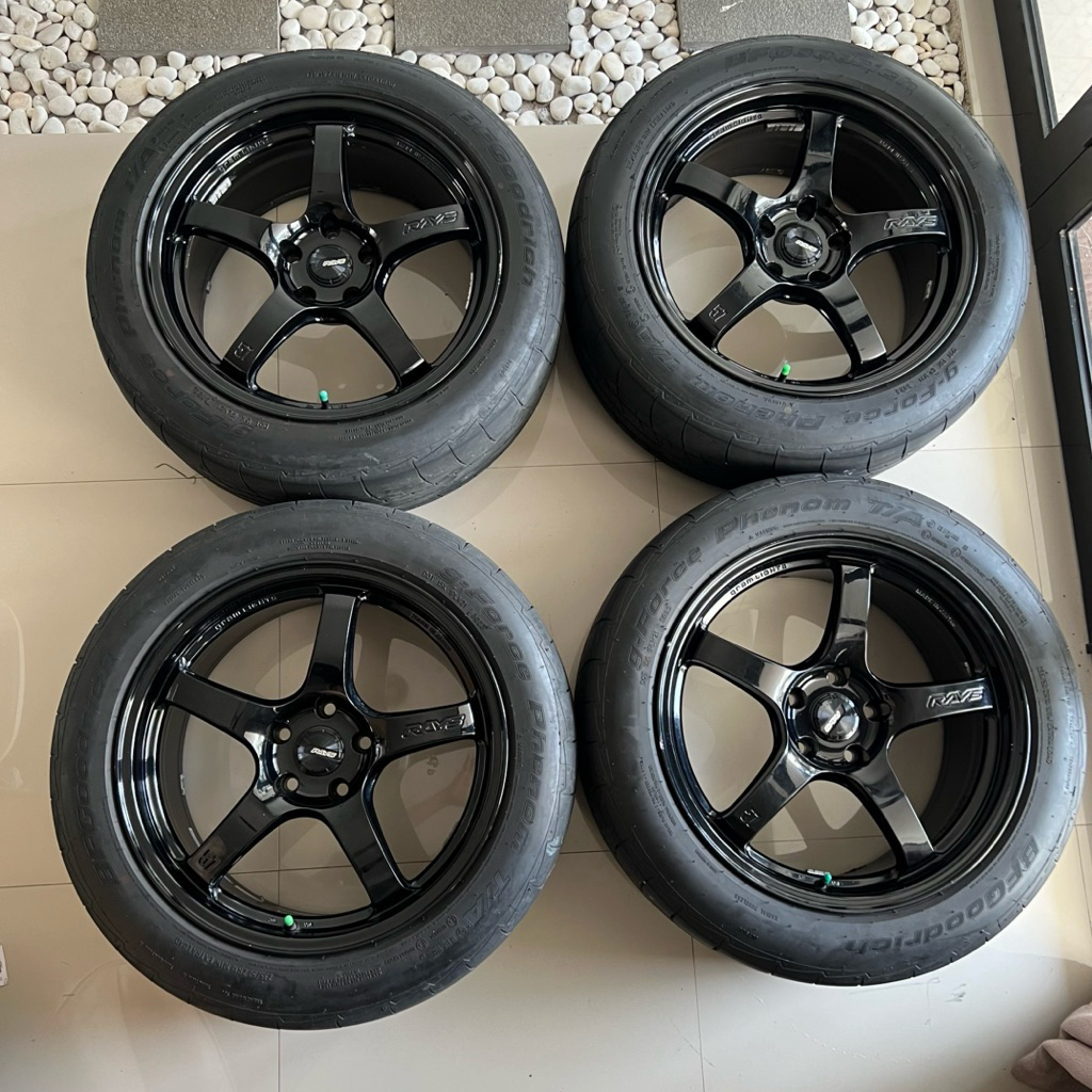 Velg Mobil RAYS 57CR Original (Ring 18)