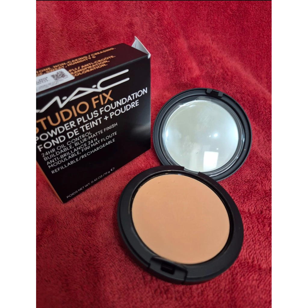 bedak compact mac