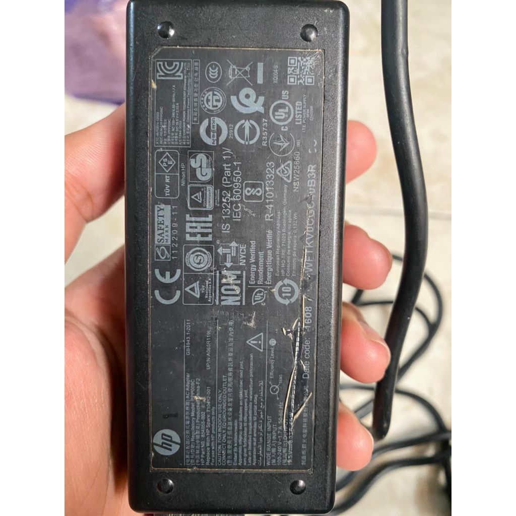 Charger cas laptop HP 19,5 V 65 W bekas
