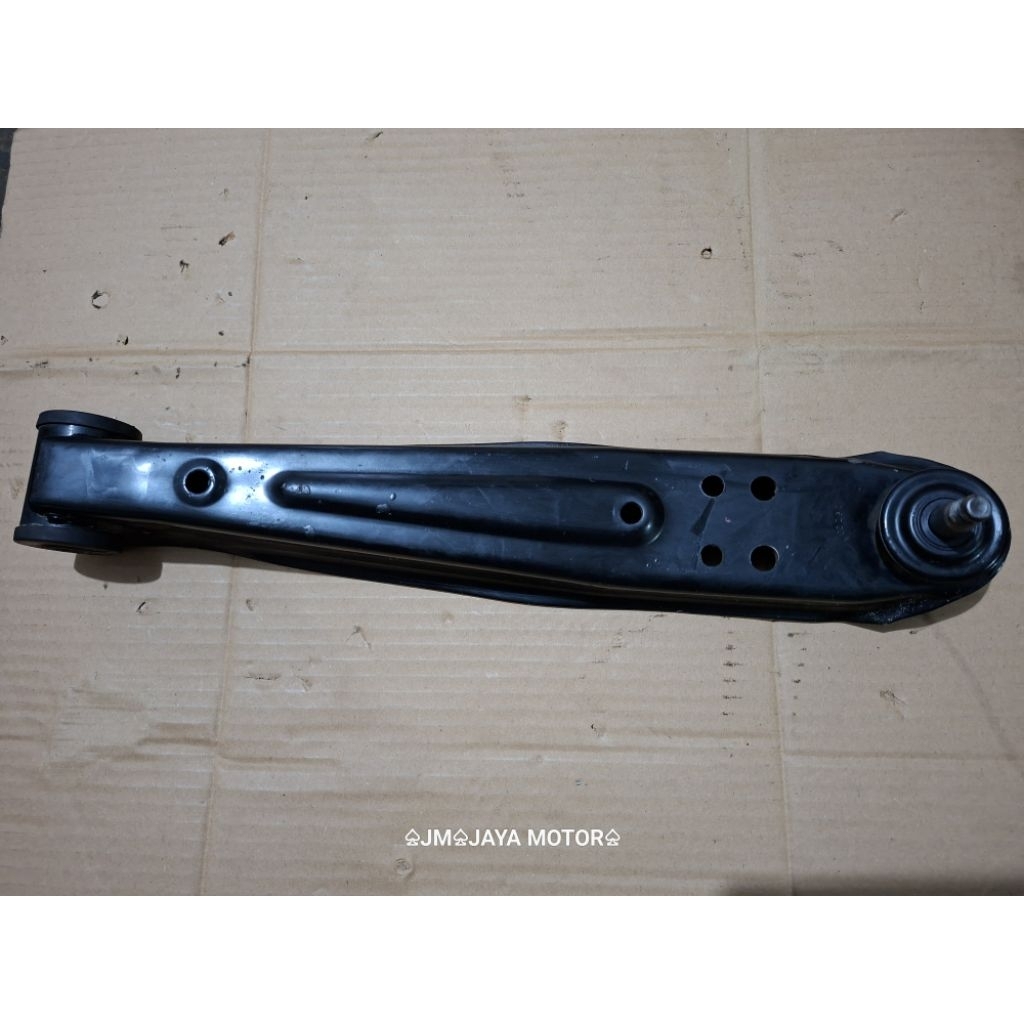 SAYAP BAGIAN DEPAN MOBIL PUTURA/T120SS ORIGINAL
