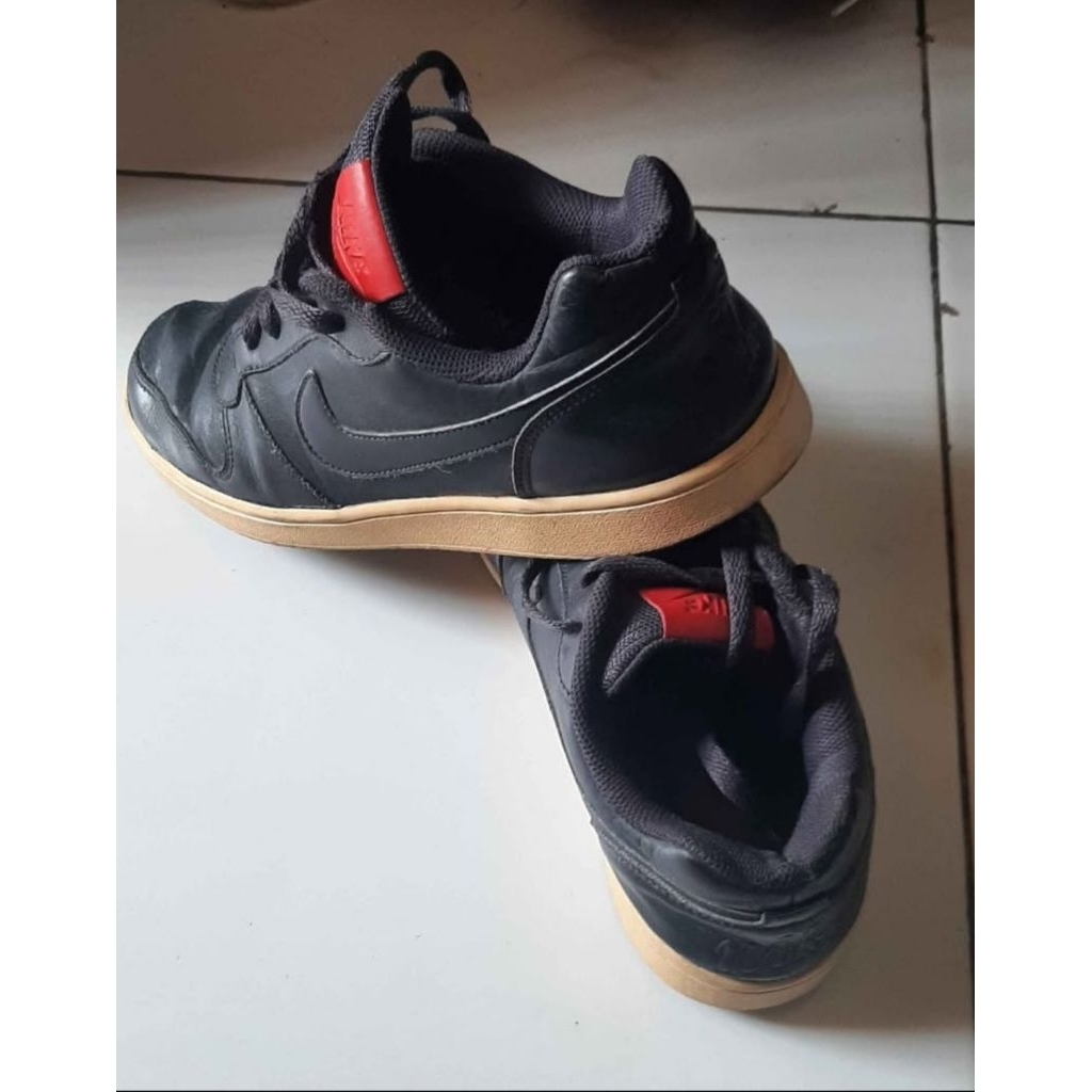 Sepatu Nike Low Black