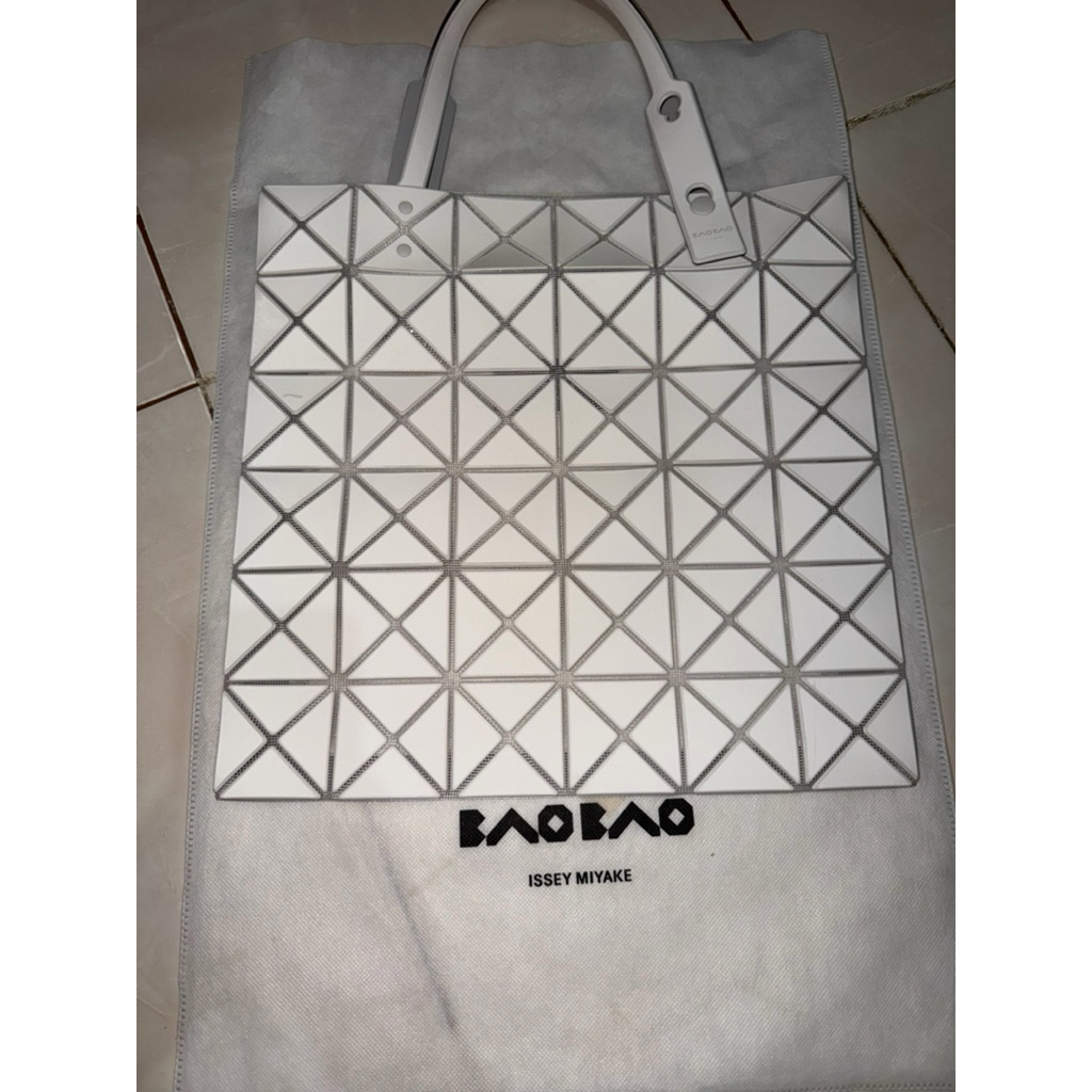 Tas Bao Bao Issey Miyake Autentic Preloved