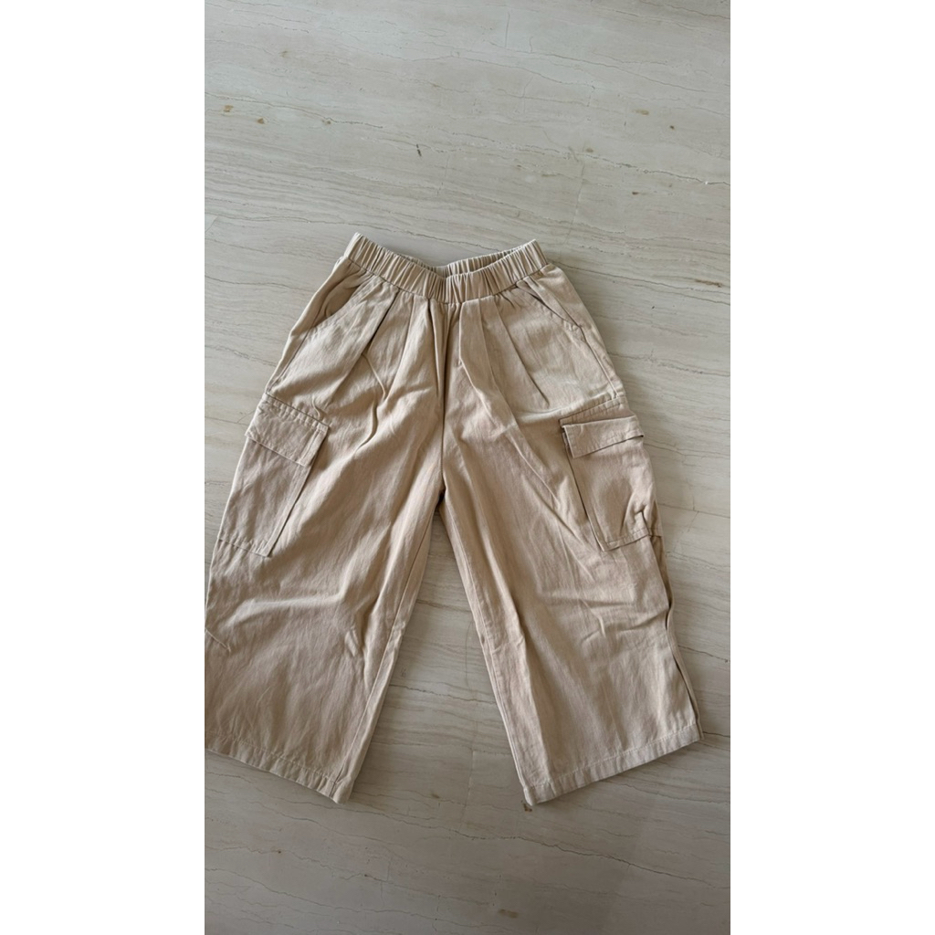 Preloved celana panjang anak cargo cream pp&p sz 5-6 year bahan nyaman adem unisex size sesuai detai