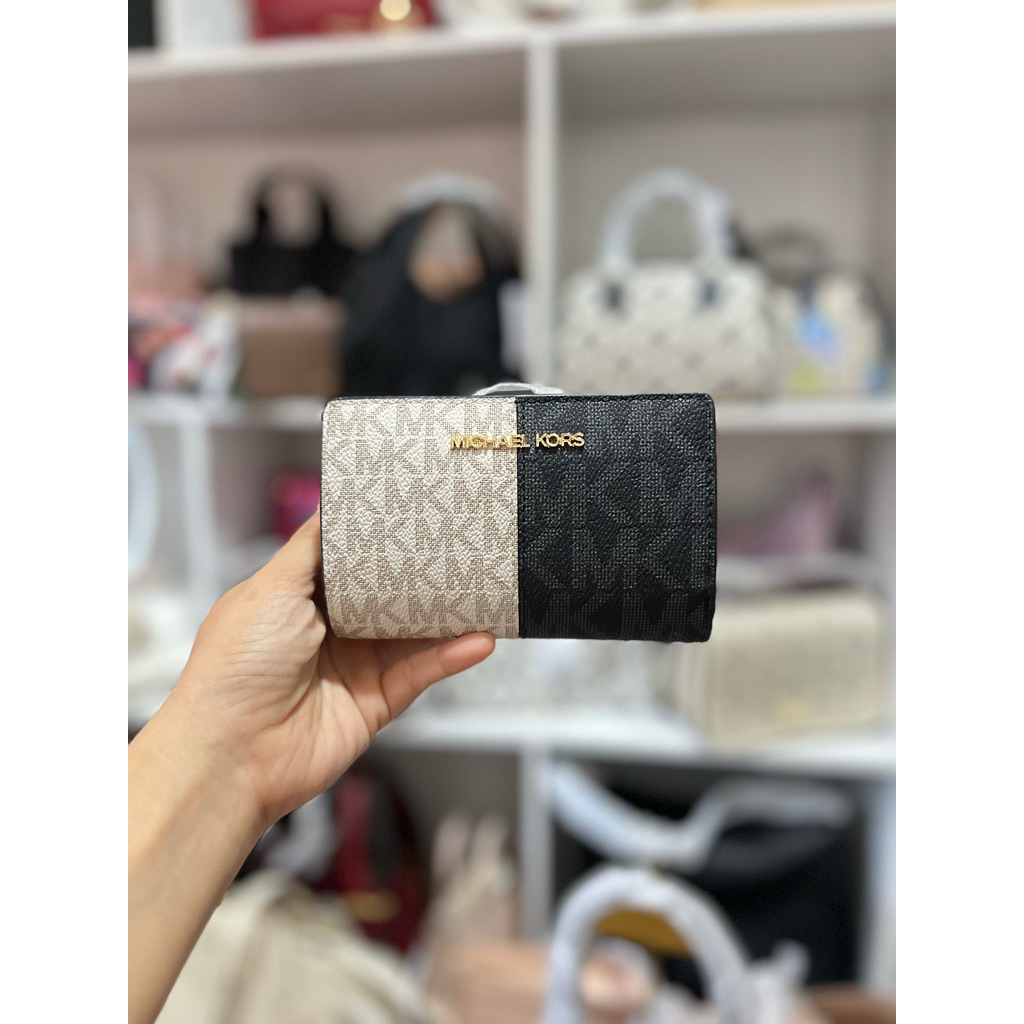 Dompet wanita mk jetset travel colourblock medium wallet