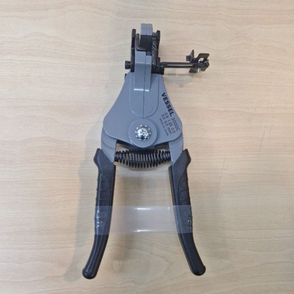VESSEL 300C WIRE STRIPPER
