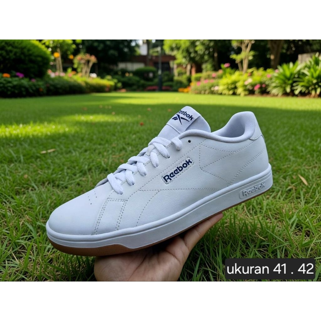 Sepatu reebok classic original royal complete 3 low black white sepatu reebok original sportstation