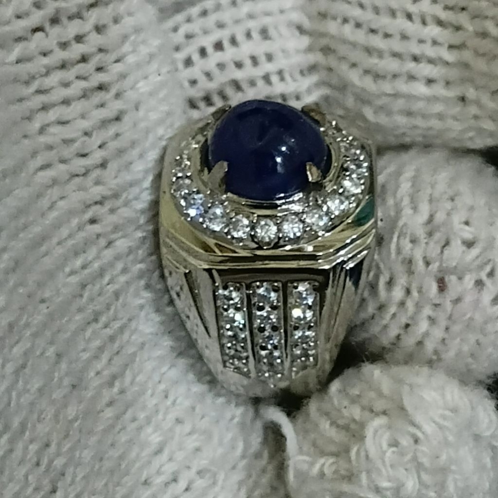 Cincin Batu Safir Africa ,Color BlueRoyall. Asli Bagus Tinggal Pakai.