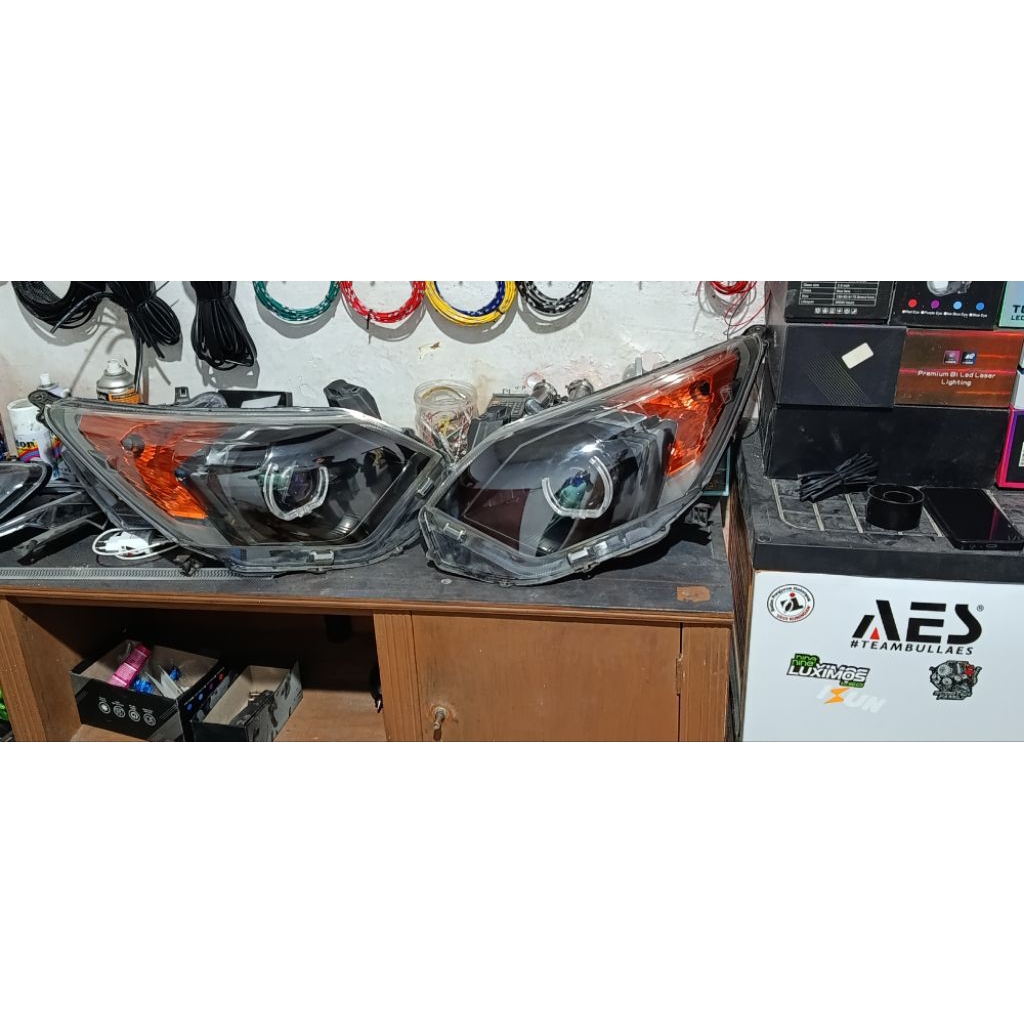 lampu depan calya sigra
