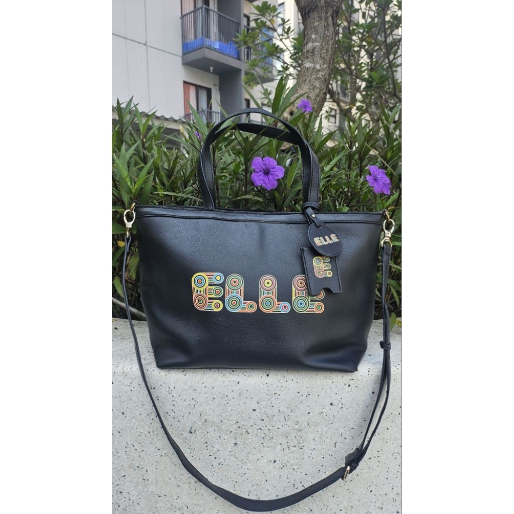 Preloved Tas Wanita ELLE Black