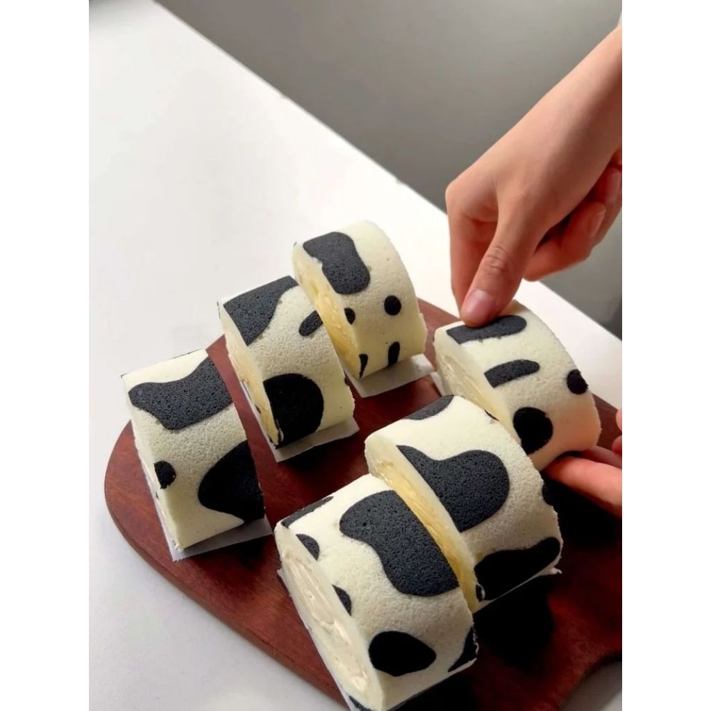 Roll Cake Moo Moo