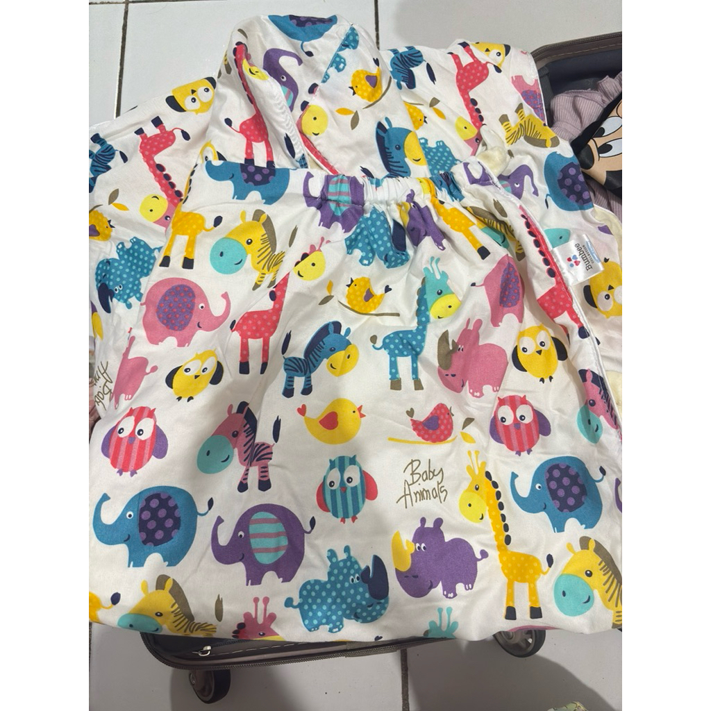 Preloved selimut  bumbee collection