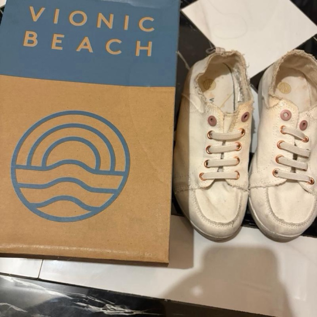 Vionic Preloved Sneaker Putih Perempuan Vionic 36 Include Box Kondisi Agak Kotor Bisa Dibersihkan Se